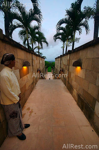 Amanjiwo resort 11